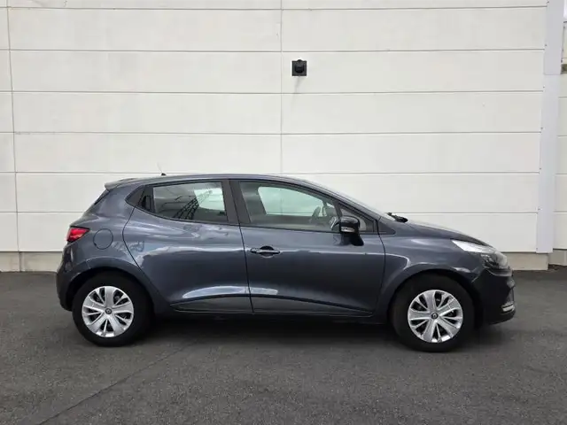 Renault Clio view 4