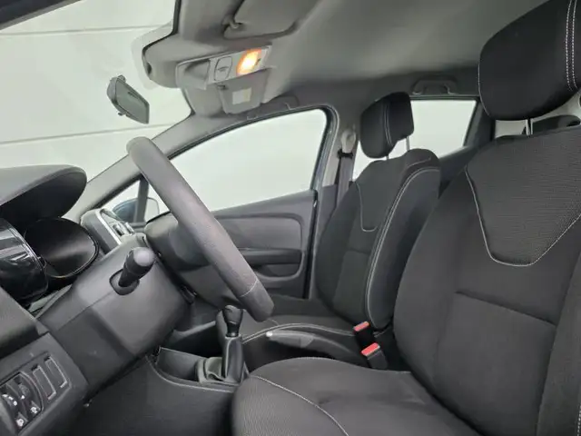 Renault Clio view 9