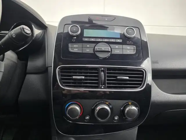 Renault Clio view 13