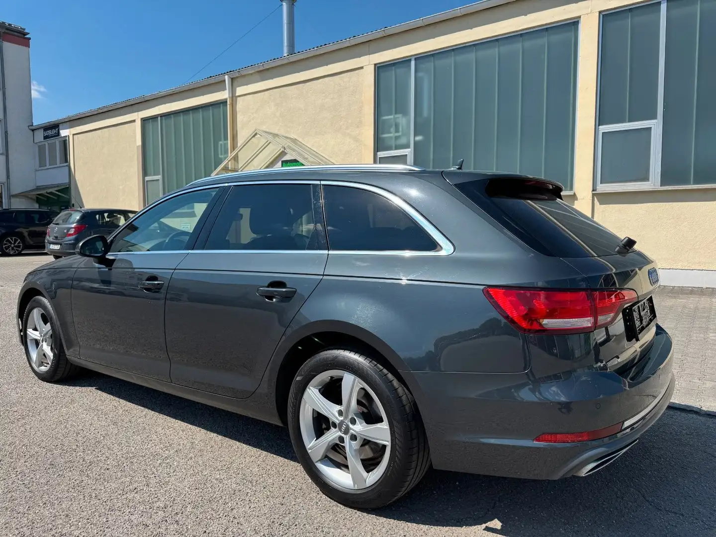 Audi A4 Avant 40 TDI Sport Aut.°XENON°NAVI°PDC°VIRT.° Gris - 2