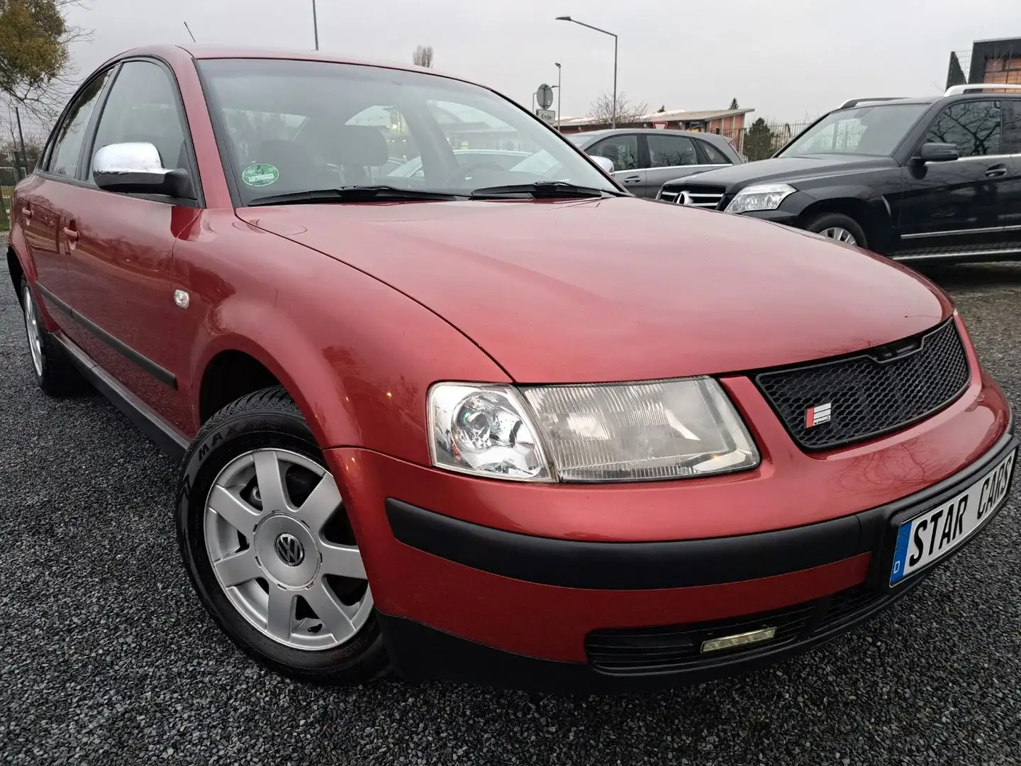 Volkswagen Passat 1.8 Highline Automatik Klima TÜV 06/2025 Rouge - 1