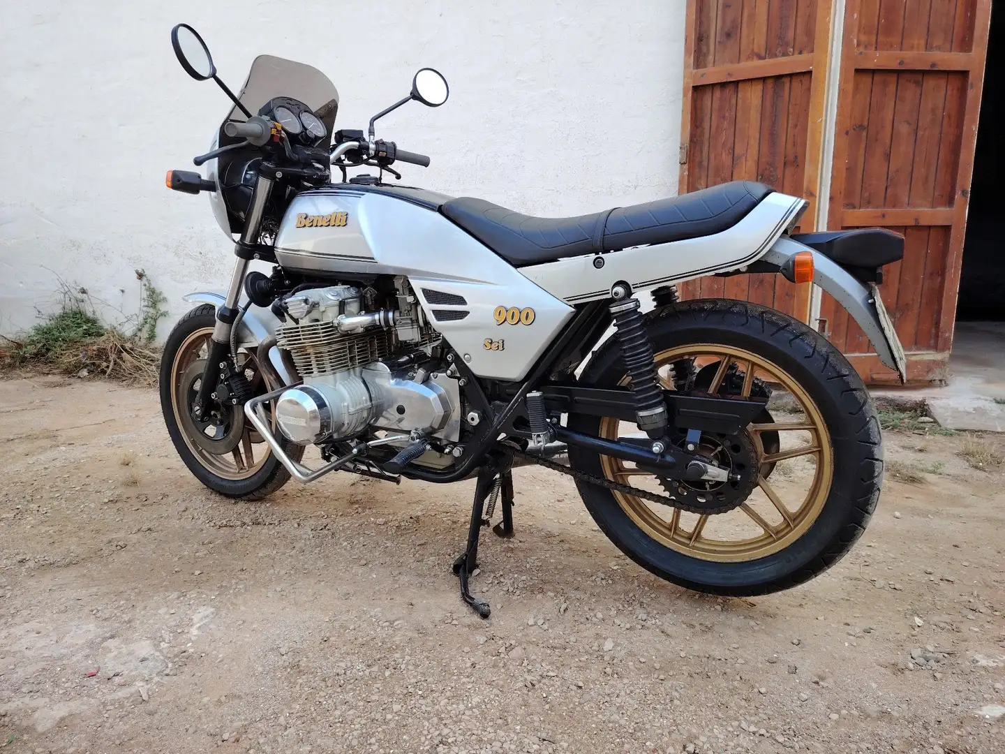 Benelli 900 Sei Benelli Sei 900 motor completamente nuevo Gris - 1