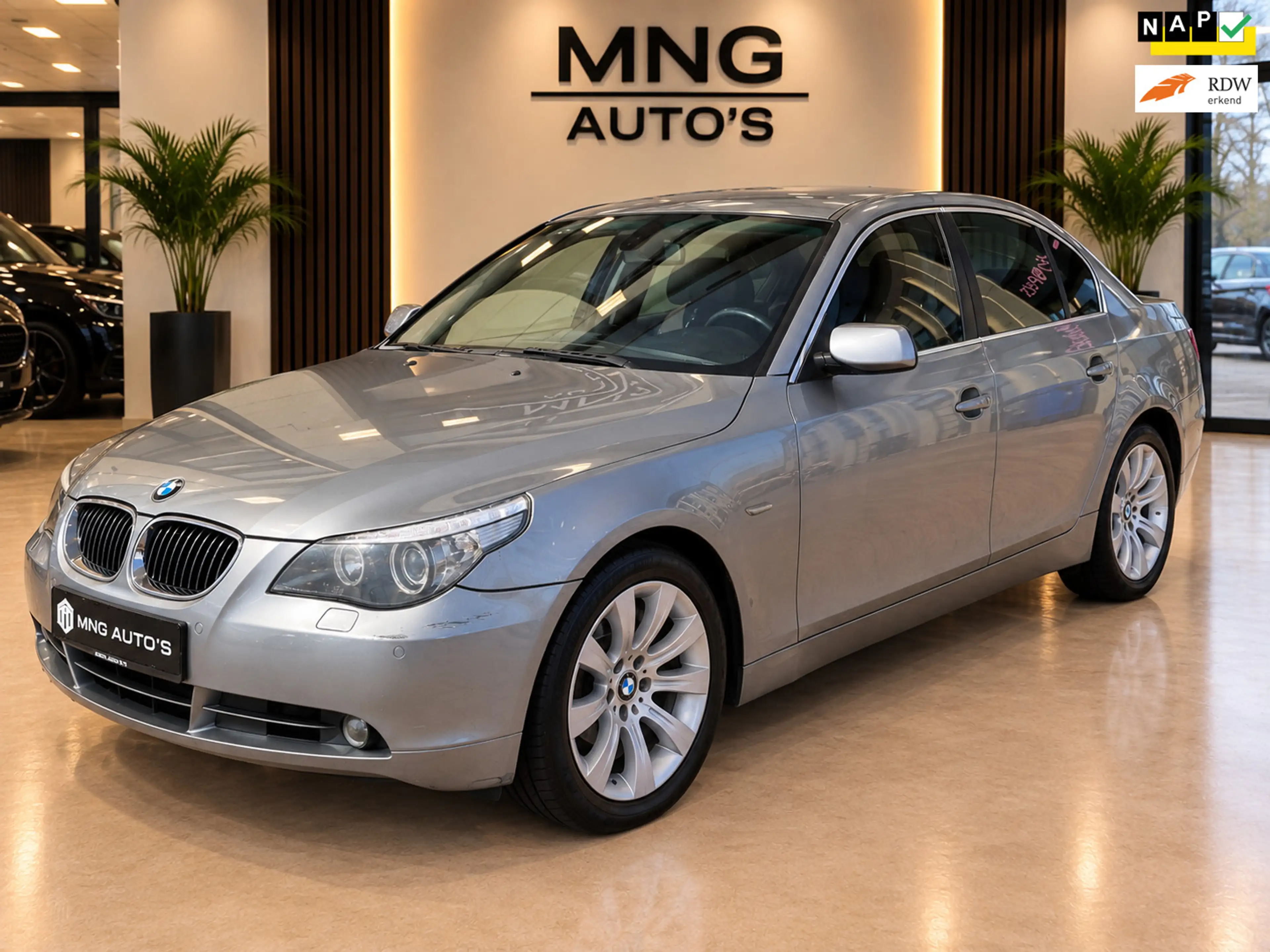 BMW 530 5-serie 530d|Uniek|Schakel|2’Eigenaar|Nap|Trekhaak