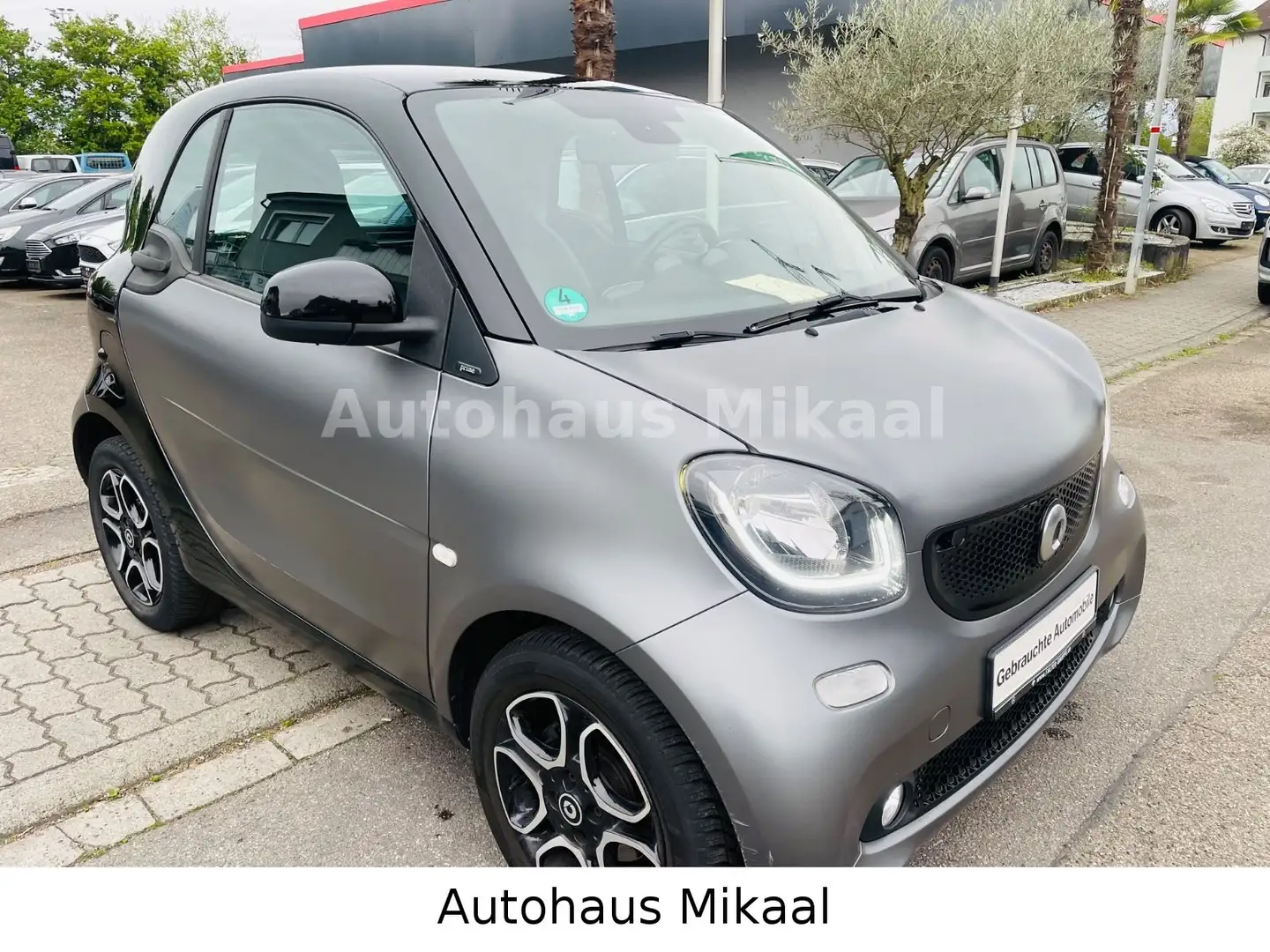 smart forTwo fortwo coupe Basis 66kW Zwart - 1