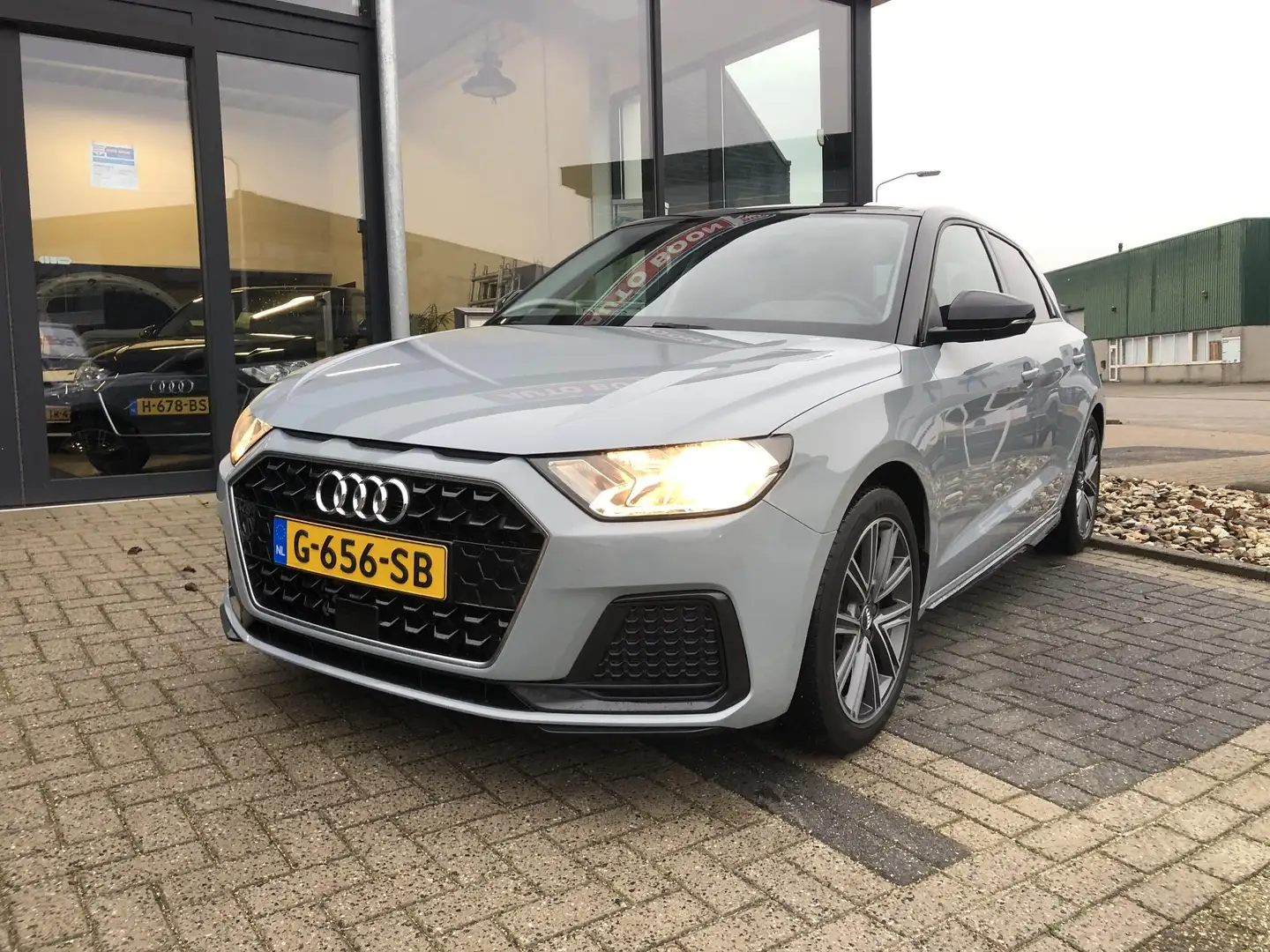 Audi A1 Sportback 25TFSi 95PK EPIC : PDC/2-TONE/17"LMV/MM/ Grigio - 2