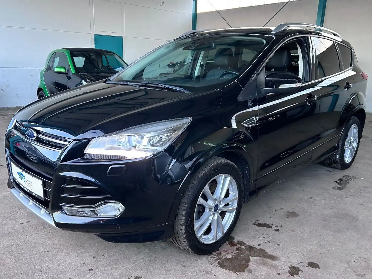 Ford Kuga 2.0 TDCi Individual *Automatik* Noir - 1