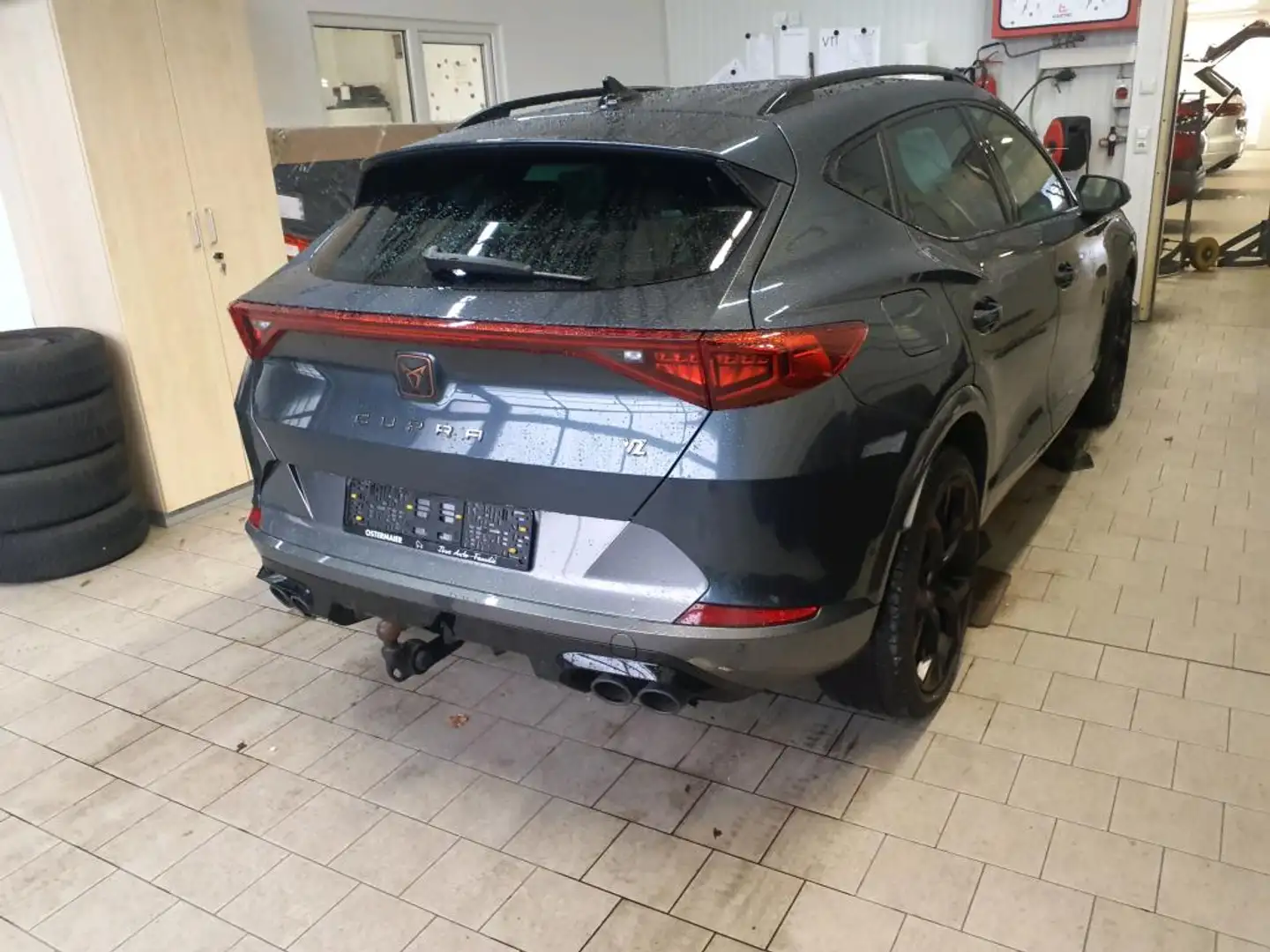 CUPRA Formentor CUPRA 2.0 TSI DSG VZ 4Drive BEATS*AHK*AC Grau - 2