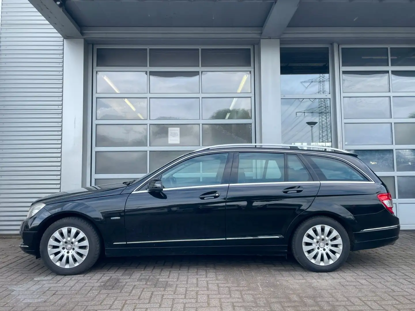 Mercedes-Benz C 200 T CDI BlueEfficiency/Automatik/NAVI/SHZ Schwarz - 2
