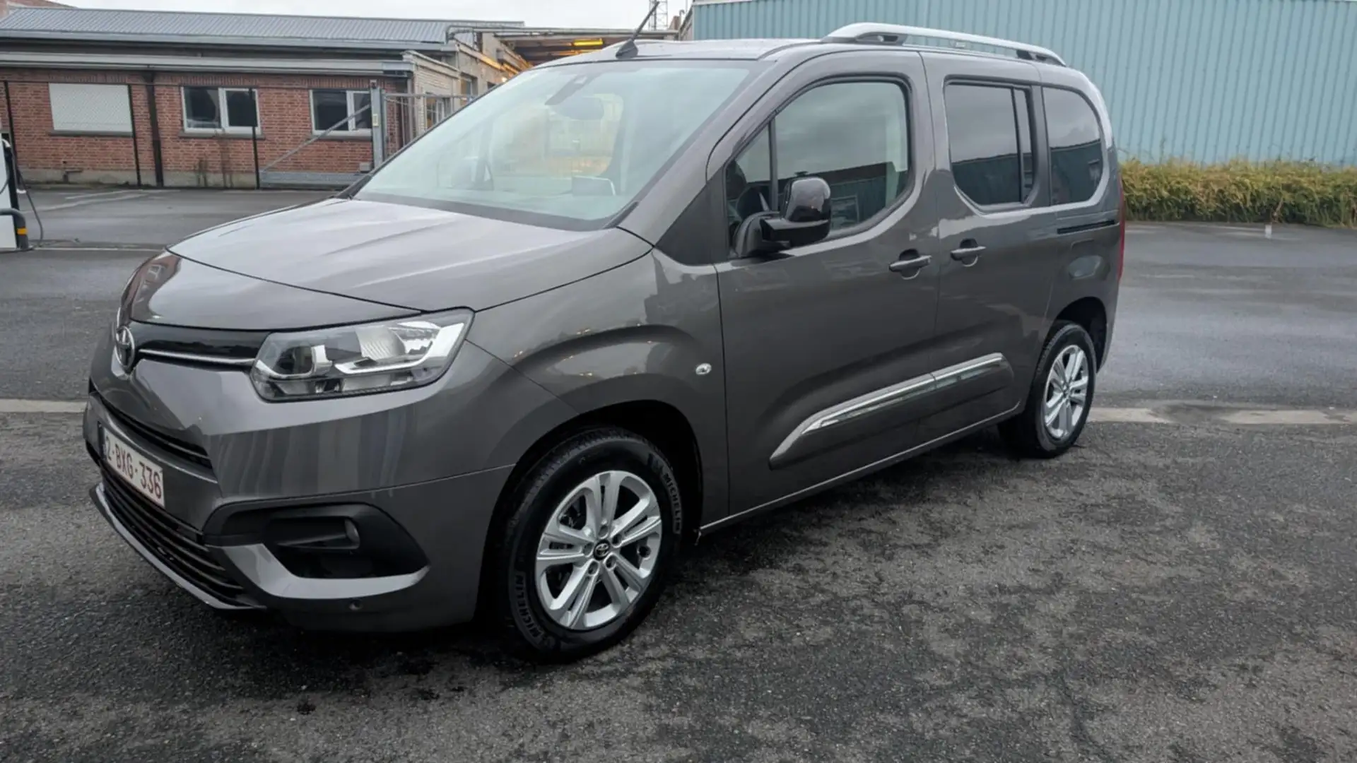 Toyota Proace City L1 1,2-l Turbo S&S Comfort Gris - 1