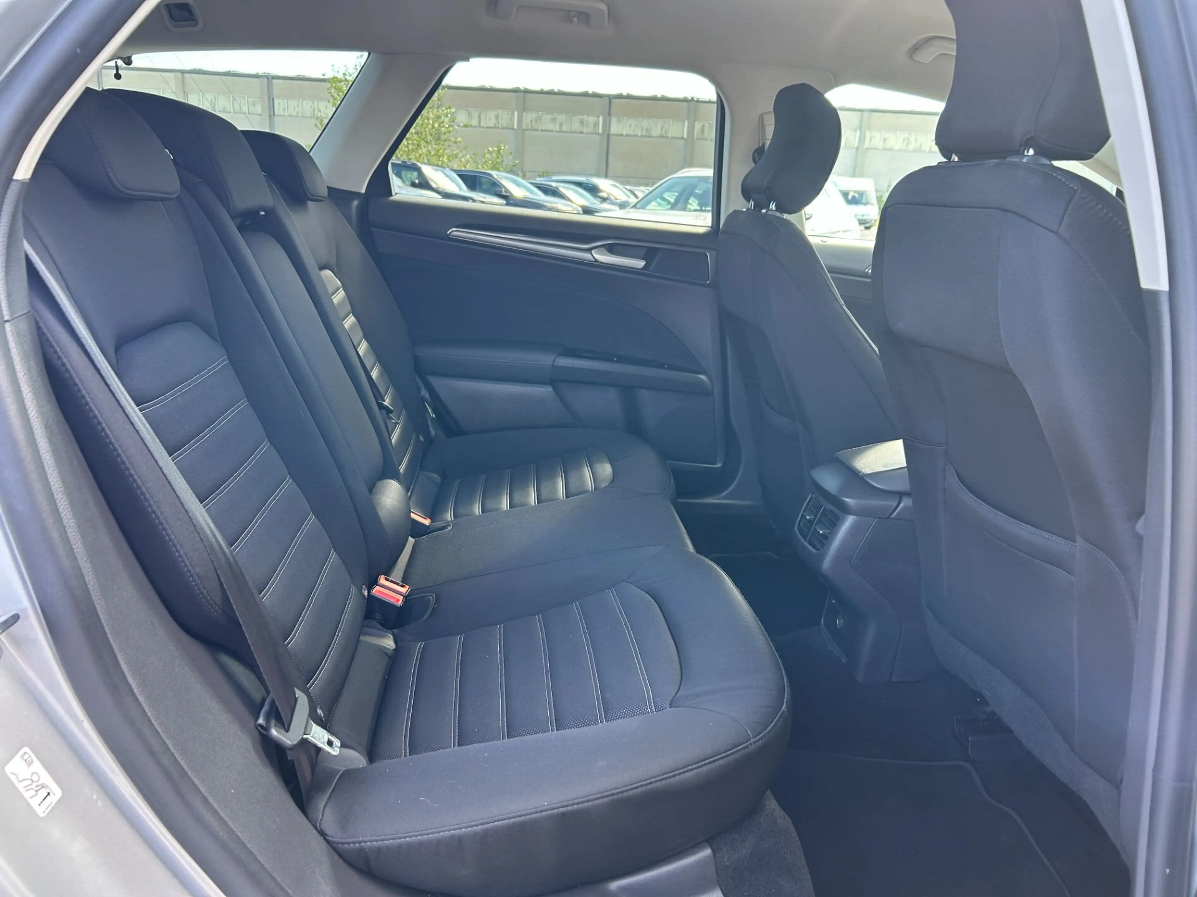 Ford Mondeo Traveller Titanium 2,0 EcoBlue SCR Aut. — photo 11