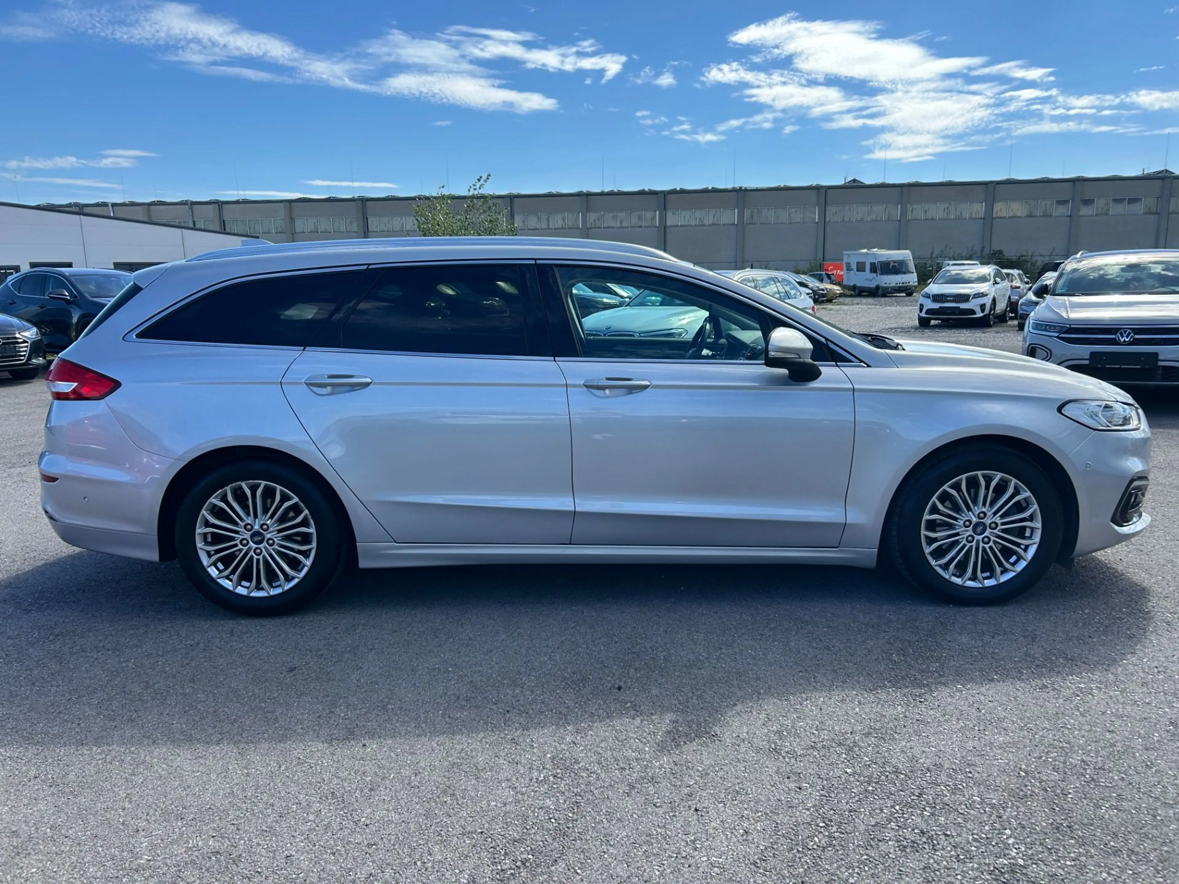Ford Mondeo Traveller Titanium 2,0 EcoBlue SCR Aut. — photo 4