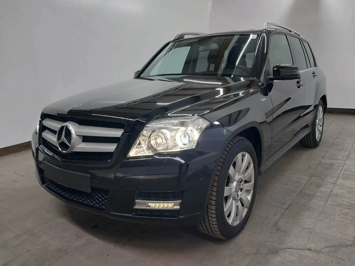 Mercedes-Benz GLK 220 CDI 4Matic/BI-XENON/AHK/NAVI/SHZ/19"ZOLL Schwarz - 1