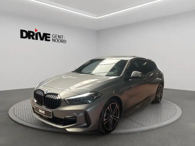 BMW 116 116d AUT M-PACK*Vervarmdezetels*NAVI*Led*AppConnect*PDC