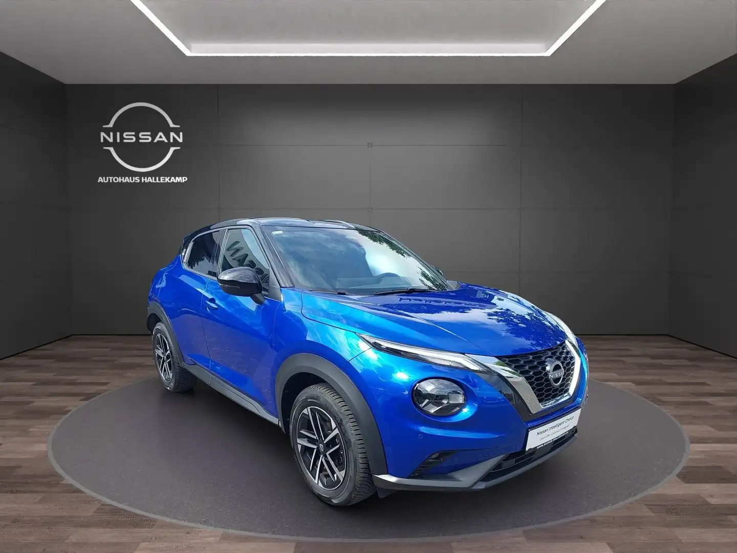 Nissan Juke 1.0 DIG-T N-Connecta Bleu - 1