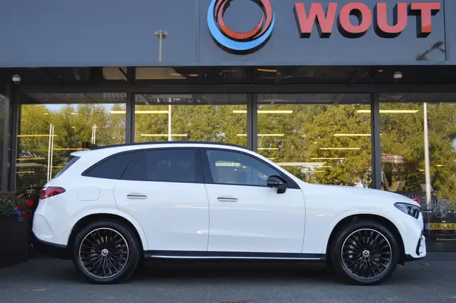 Mercedes-Benz GLC view 7