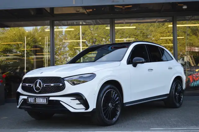 Mercedes-Benz GLC view 2