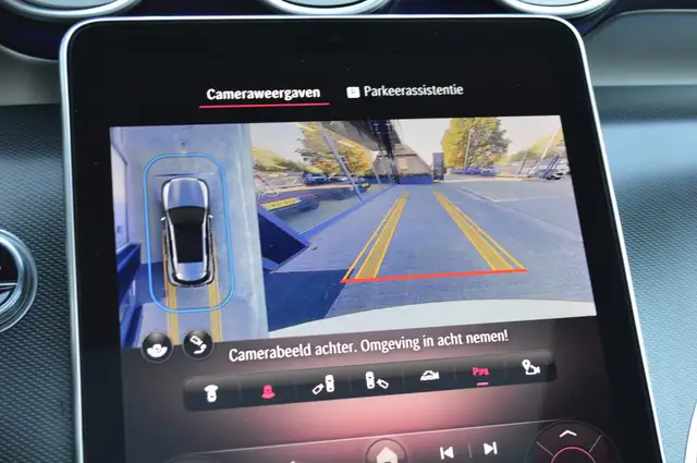 Mercedes-Benz GLC view 30