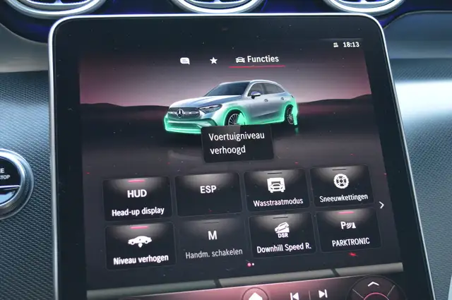 Mercedes-Benz GLC view 28