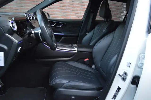 Mercedes-Benz GLC view 9