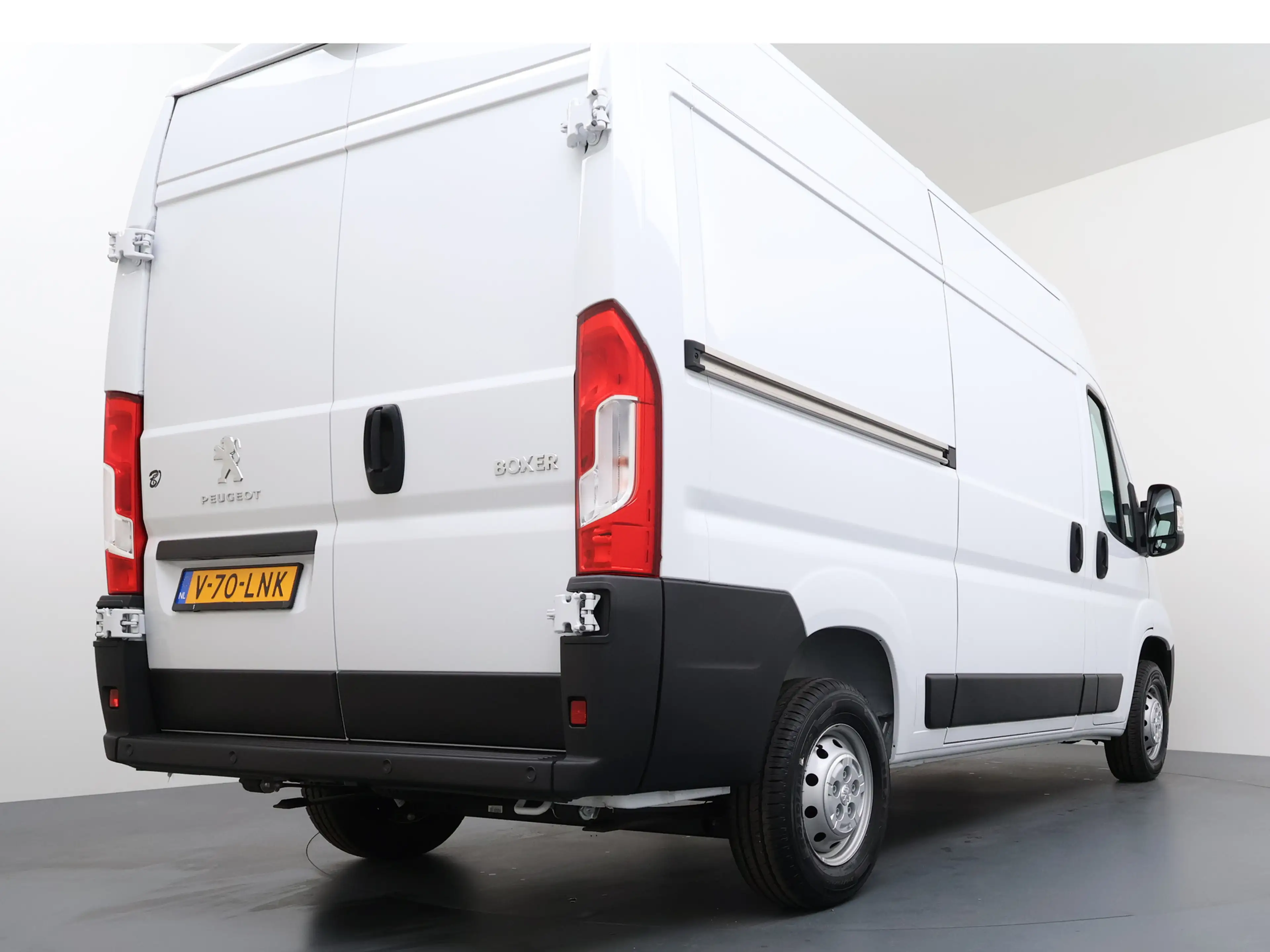 Peugeot Boxer 2.2 BlueHDi 120 L2H2 3.0t | NIEUW BPM VRIJ! | Acht — photo 2