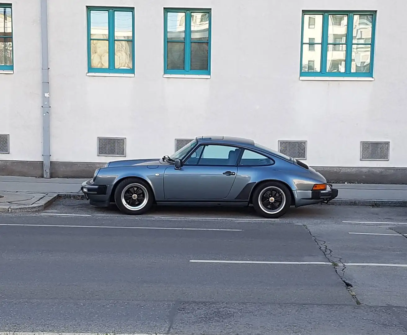 Porsche 911 911 Carrera - 1