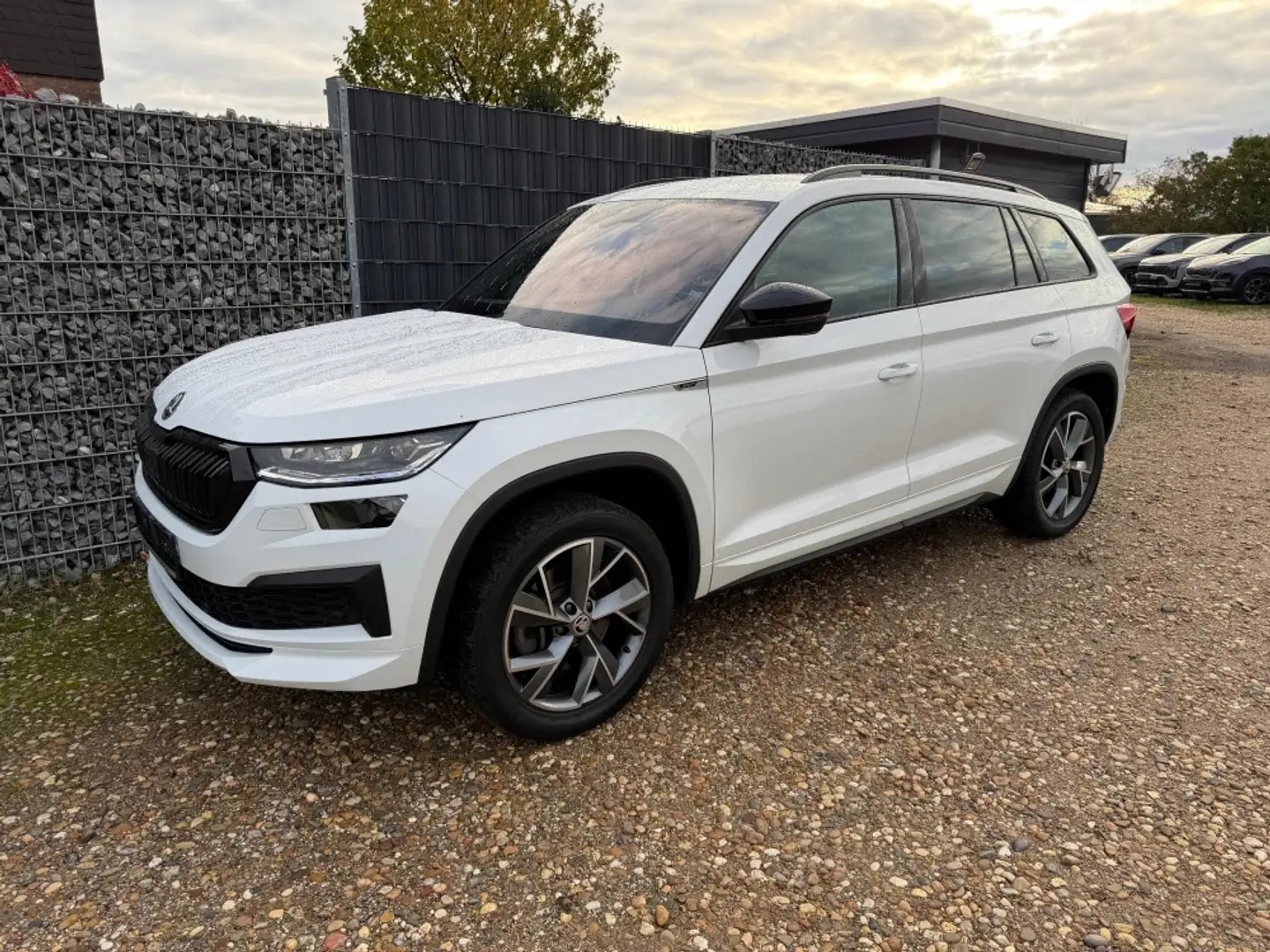 Skoda Kodiaq 2.0 TSI 4x4 DSG SPORTLINE AHK Weiß - 1