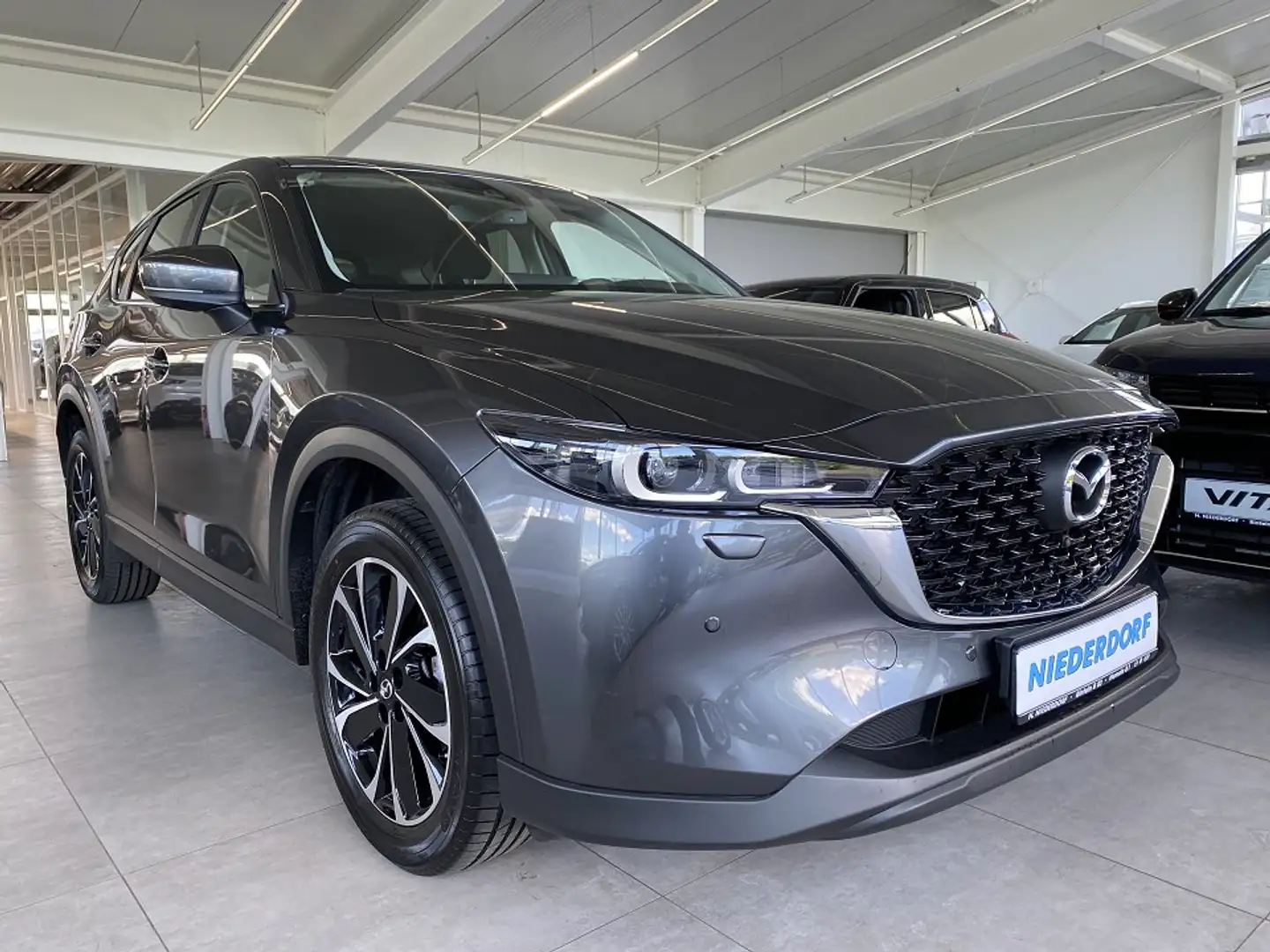 Mazda CX-5 2.0  ADVANTAGE LED NAVI KAM 360* Grau - 1