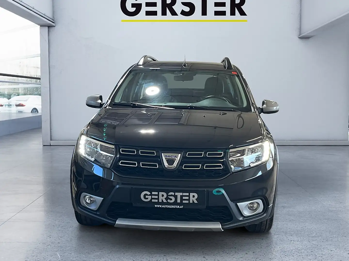 Dacia Sandero Stepway TCe 90 S&S Schwarz - 2