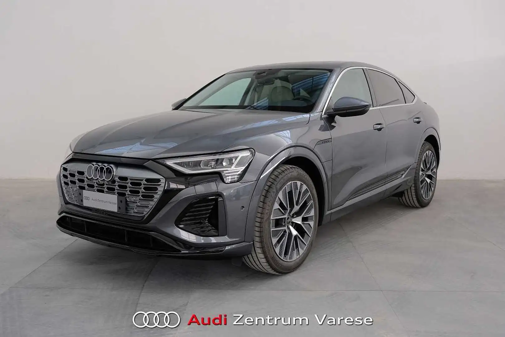 Audi Q8 Sportback 50 E-TRON Quattro Sline 340CV Gris - 1