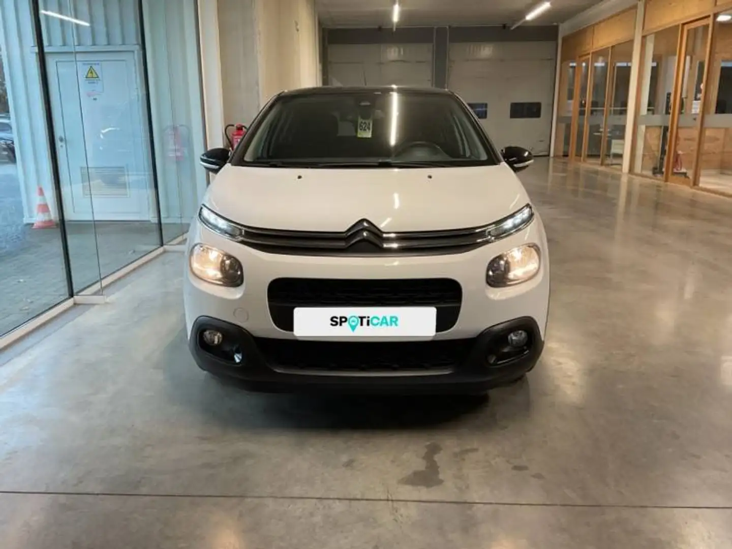 Citroen C3 3 1.2 PureTech 82 S&S MAN Highlight Blanc - 2