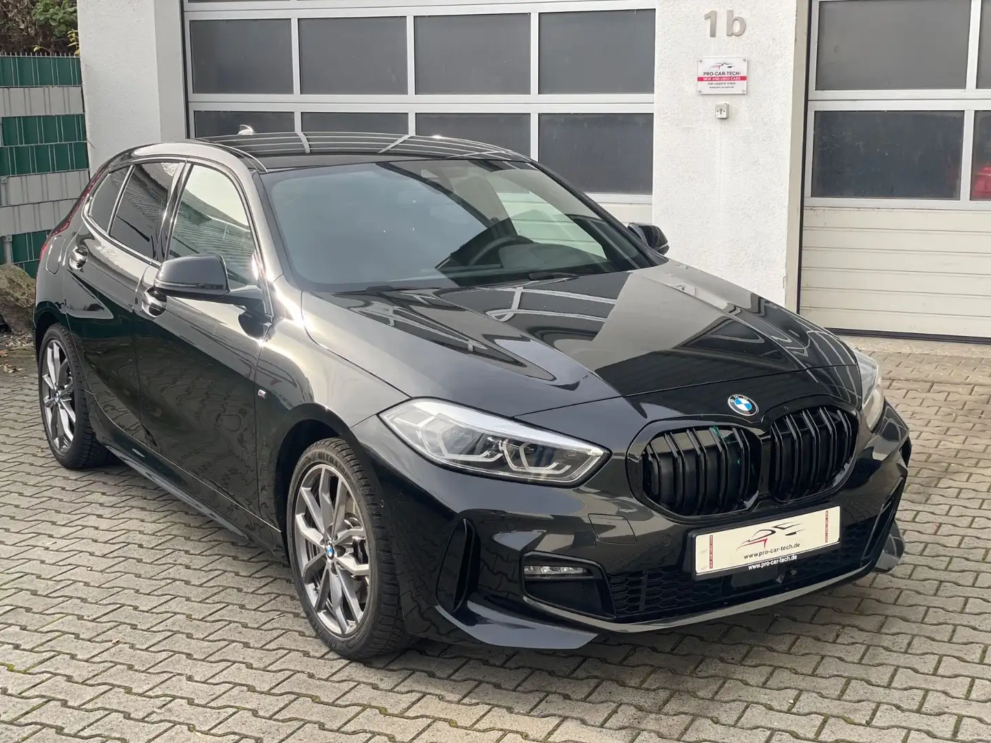 BMW 120 i M Sport|Navi|HiFi|LED|Kamera|Lenkradhzg|DAB Schwarz - 2