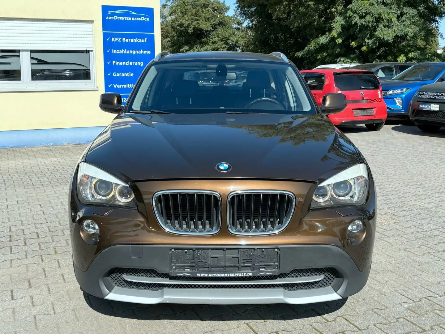 BMW X1 sDrive 20d X Line*NaviP*Sportsitz*Bi-Xen*AHK Braun - 2