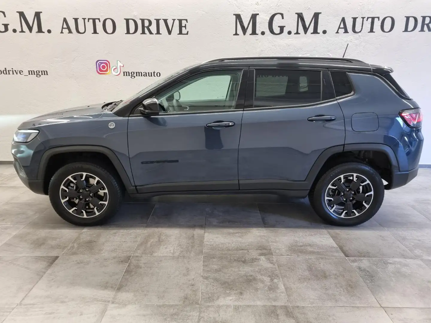 Jeep Compass 1.3 Turbo T4 240 CV PHEV AT6 4xe Trailhawk Bleu - 2