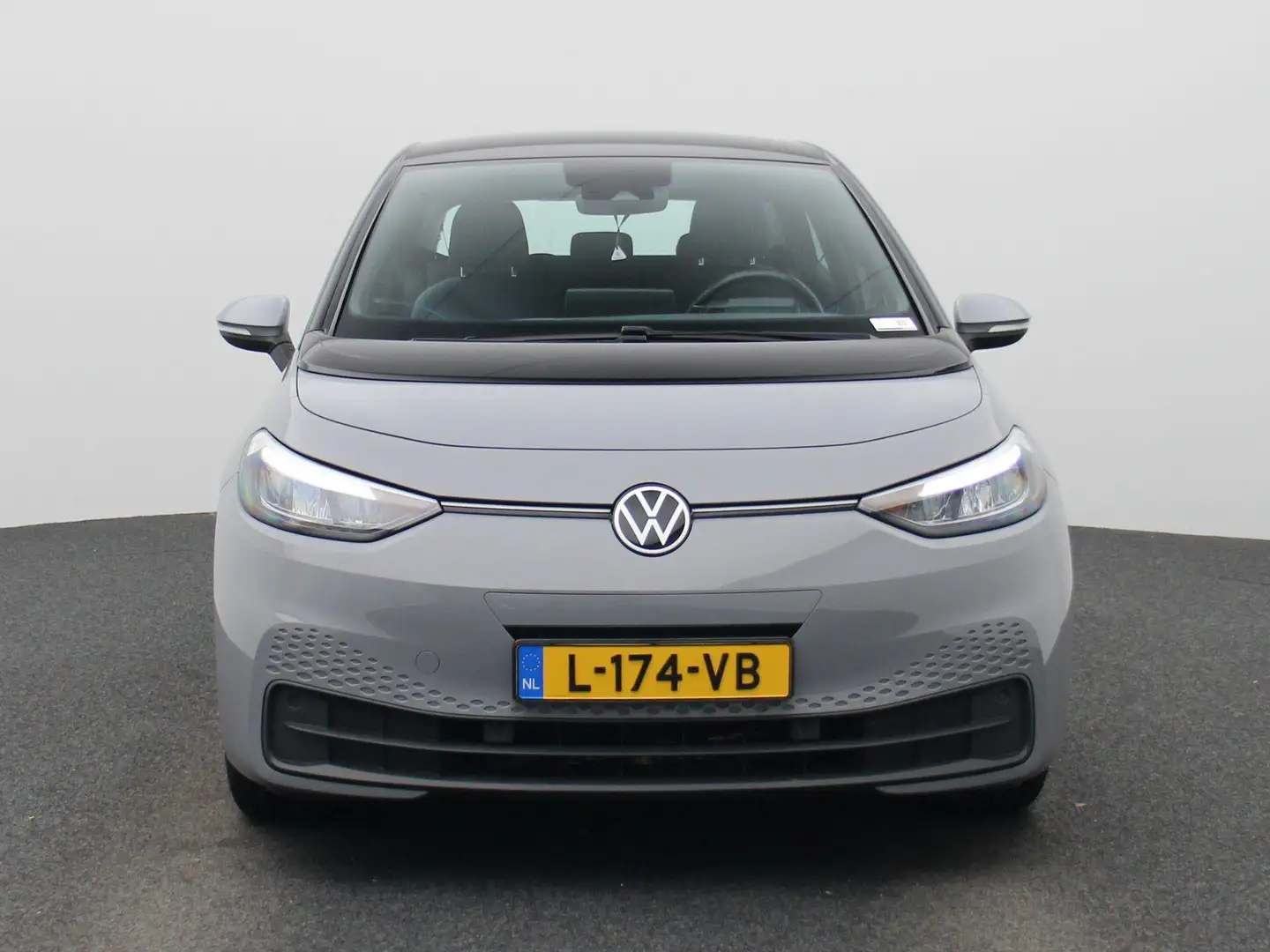 Volkswagen ID.3 Life 58 kWh 204 PK | Navigatie | Airco | Adaptieve Gris - 2