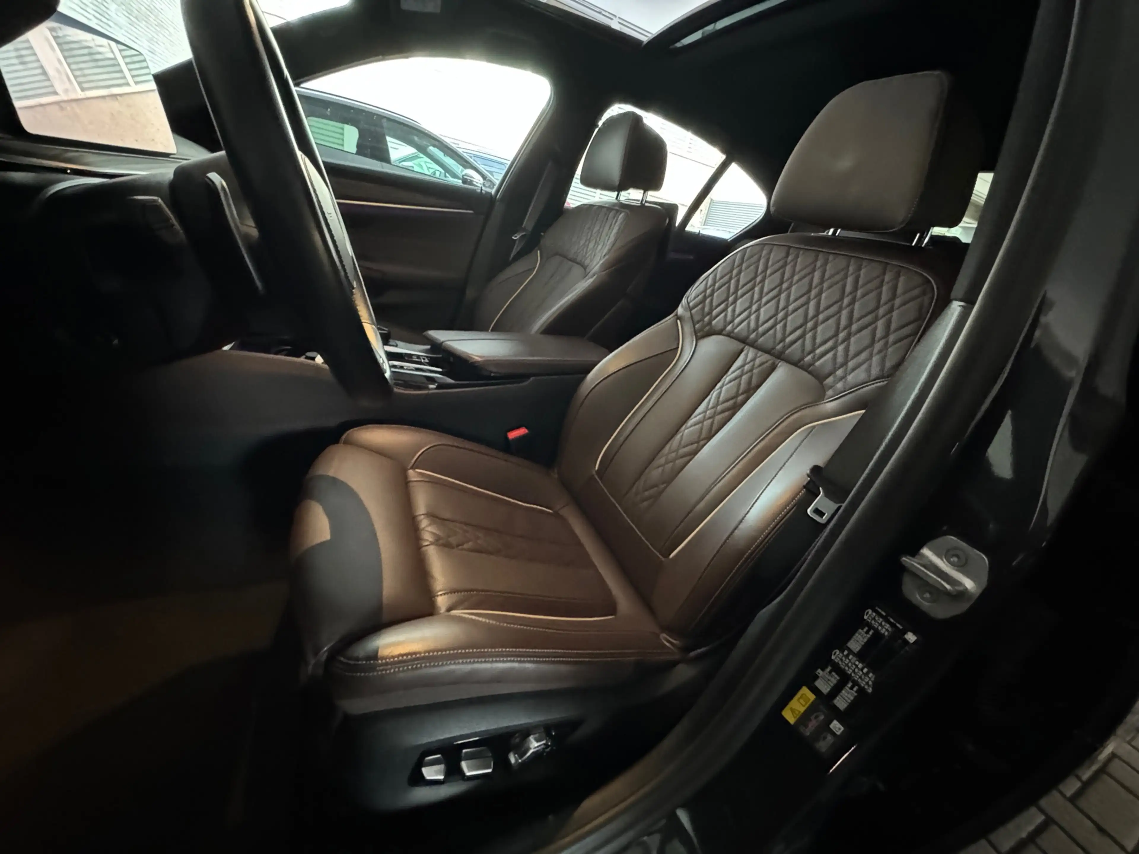 BMW 545 5-serie 545e xDrive Pano|HuD|Drive Assist|Stoelven — photo 4