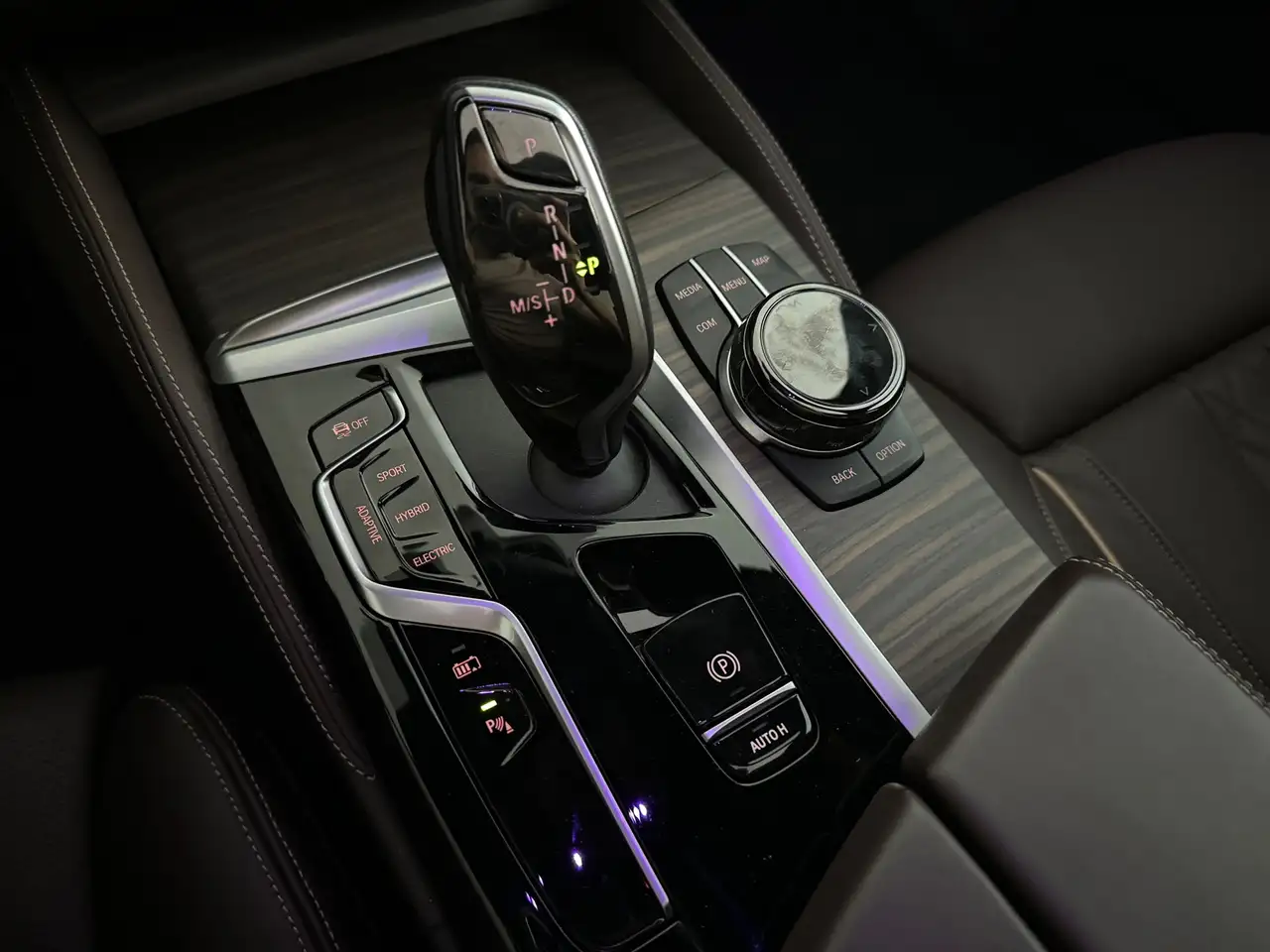 BMW 545 5-serie 545e xDrive Pano HuD Drive Assist Stoelven, миниатюра 21