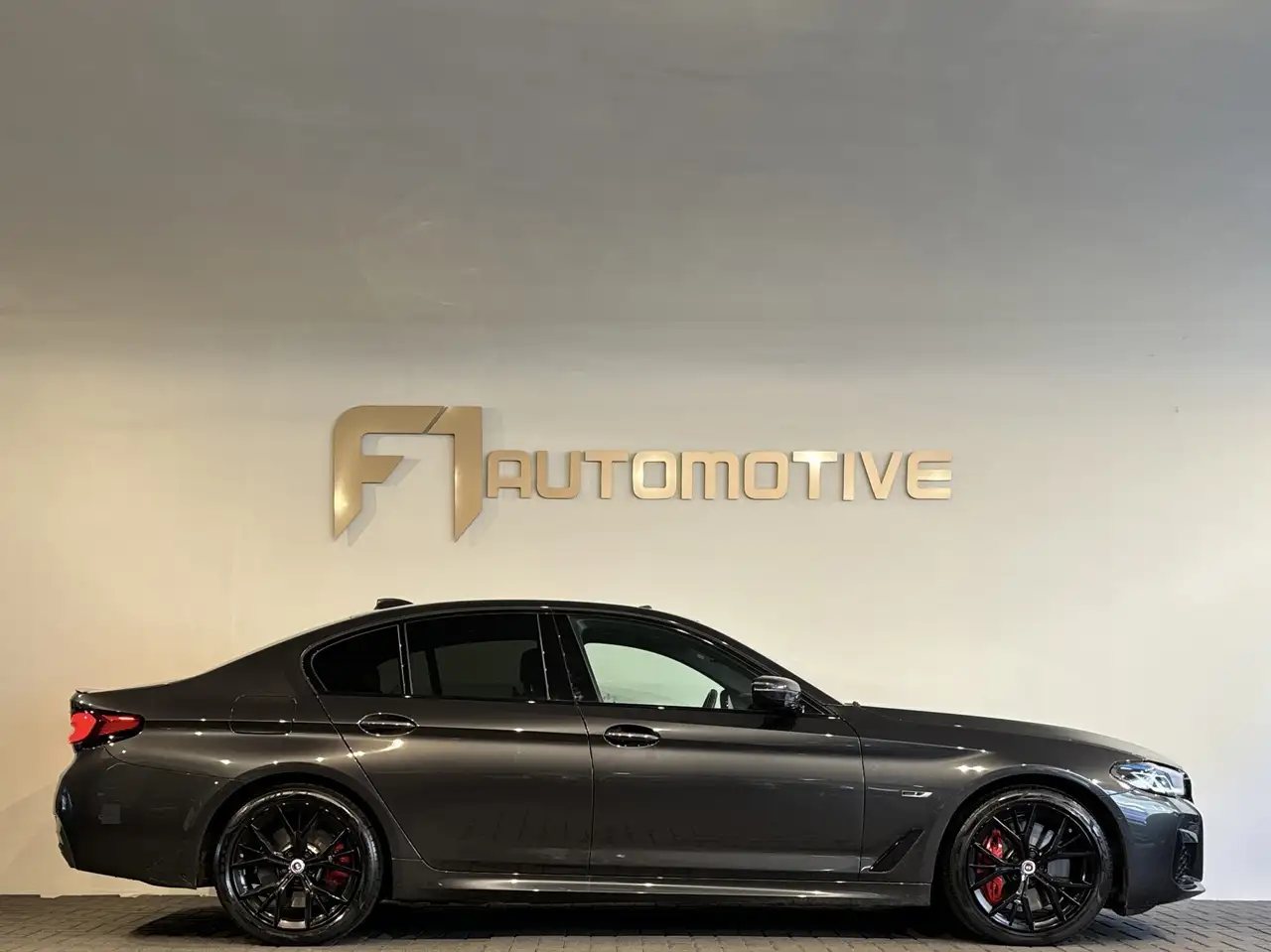BMW 545 5-serie 545e xDrive Pano HuD Drive Assist Stoelven, миниатюра 11