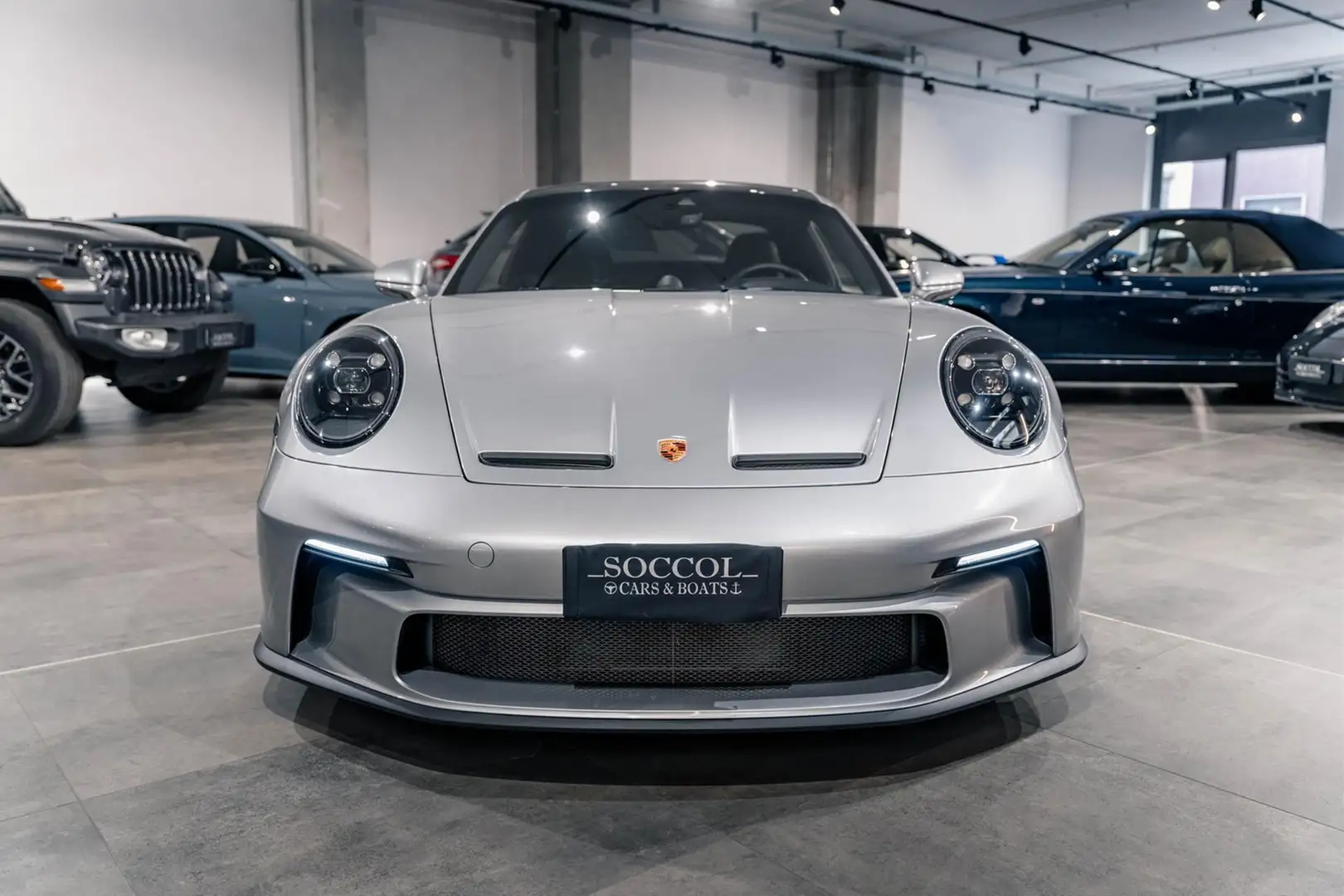 Porsche 992 GT3 Touring Argent - 2