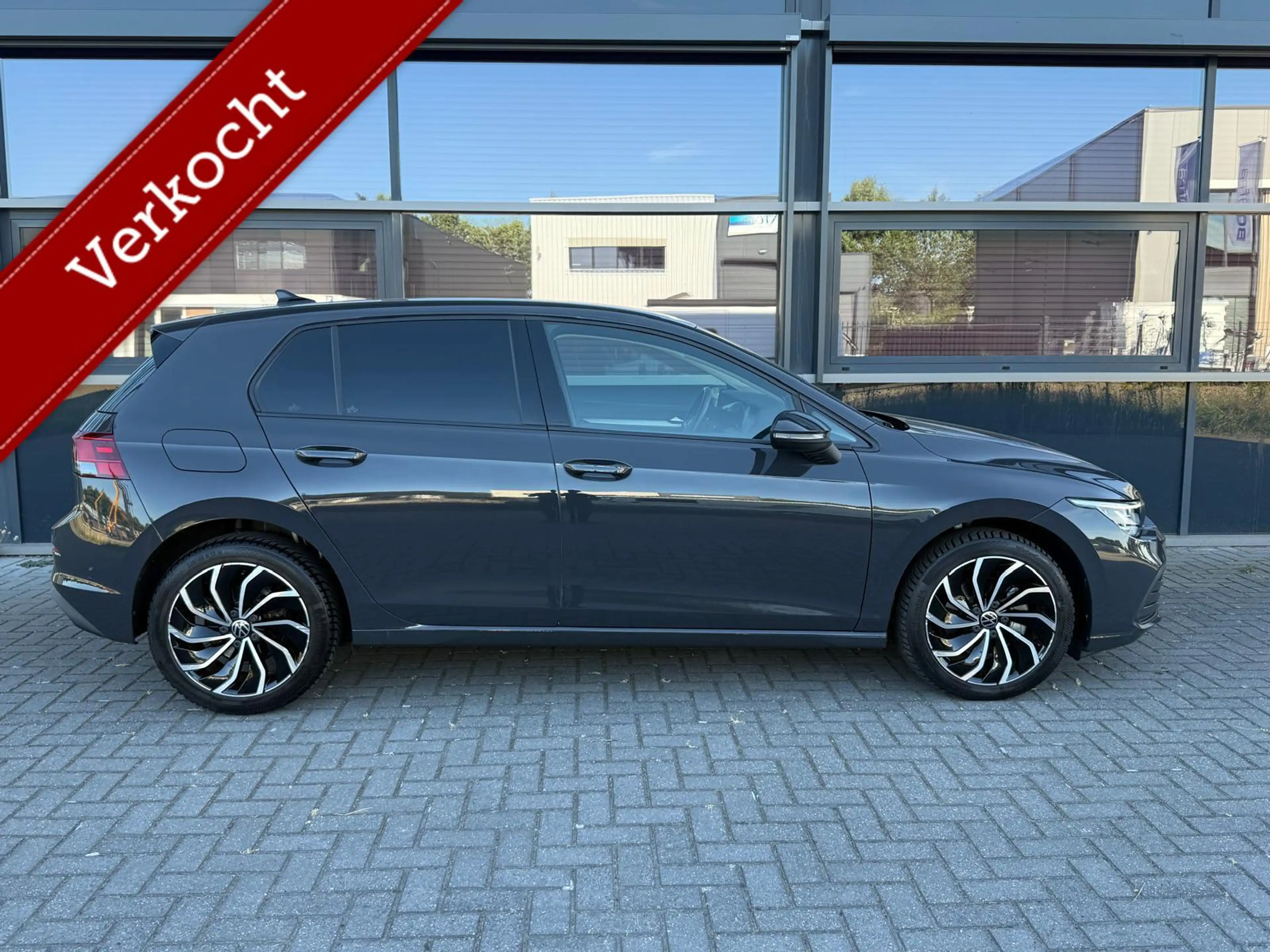 Volkswagen Golf 1.0 eTSI Life Business / Naviagtie/Automaat/ Nieuw — photo 7