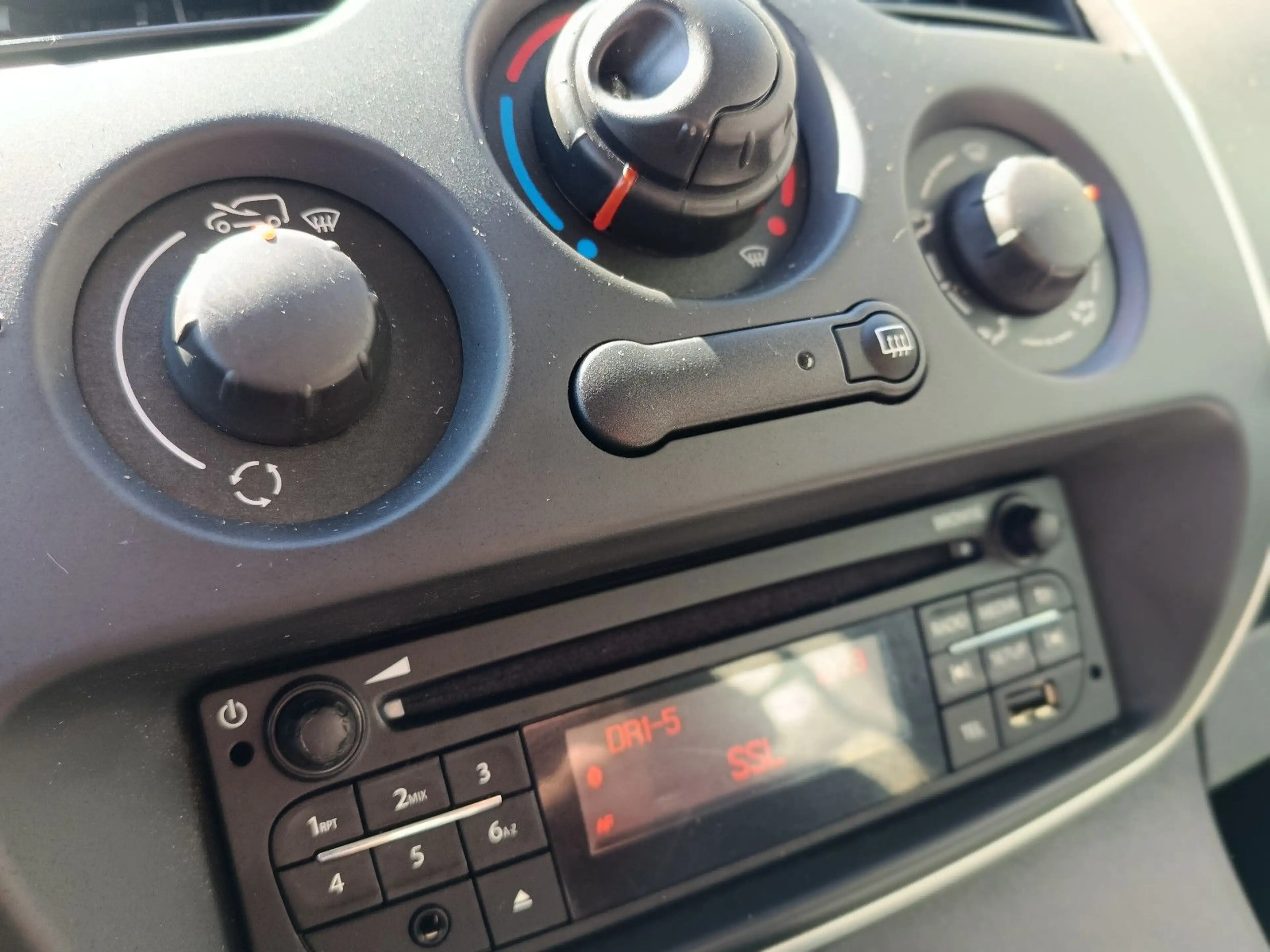 Renault Kangoo Rapid MAXI 2xSchiebetür - HU+AU NEU — photo 13