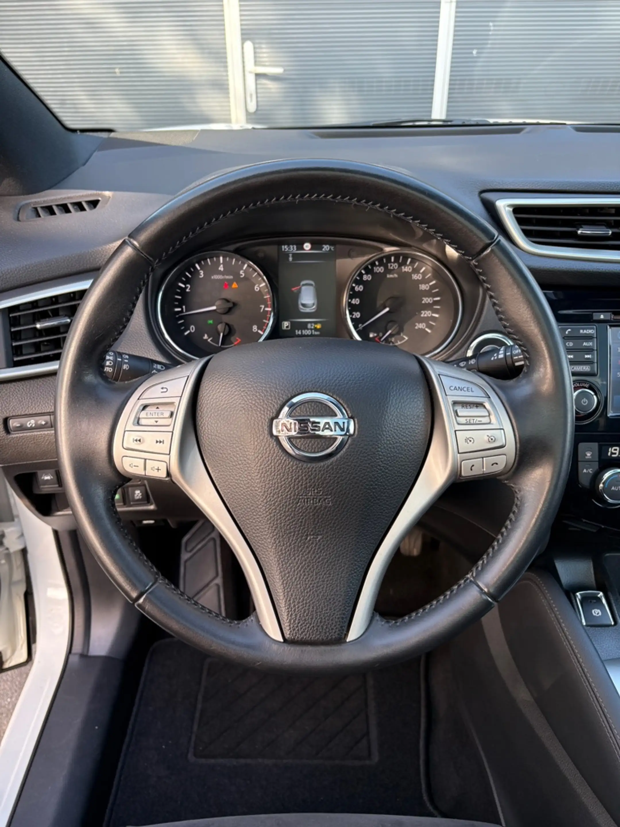 Nissan Qashqai 1.2 N-Vision — photo 7