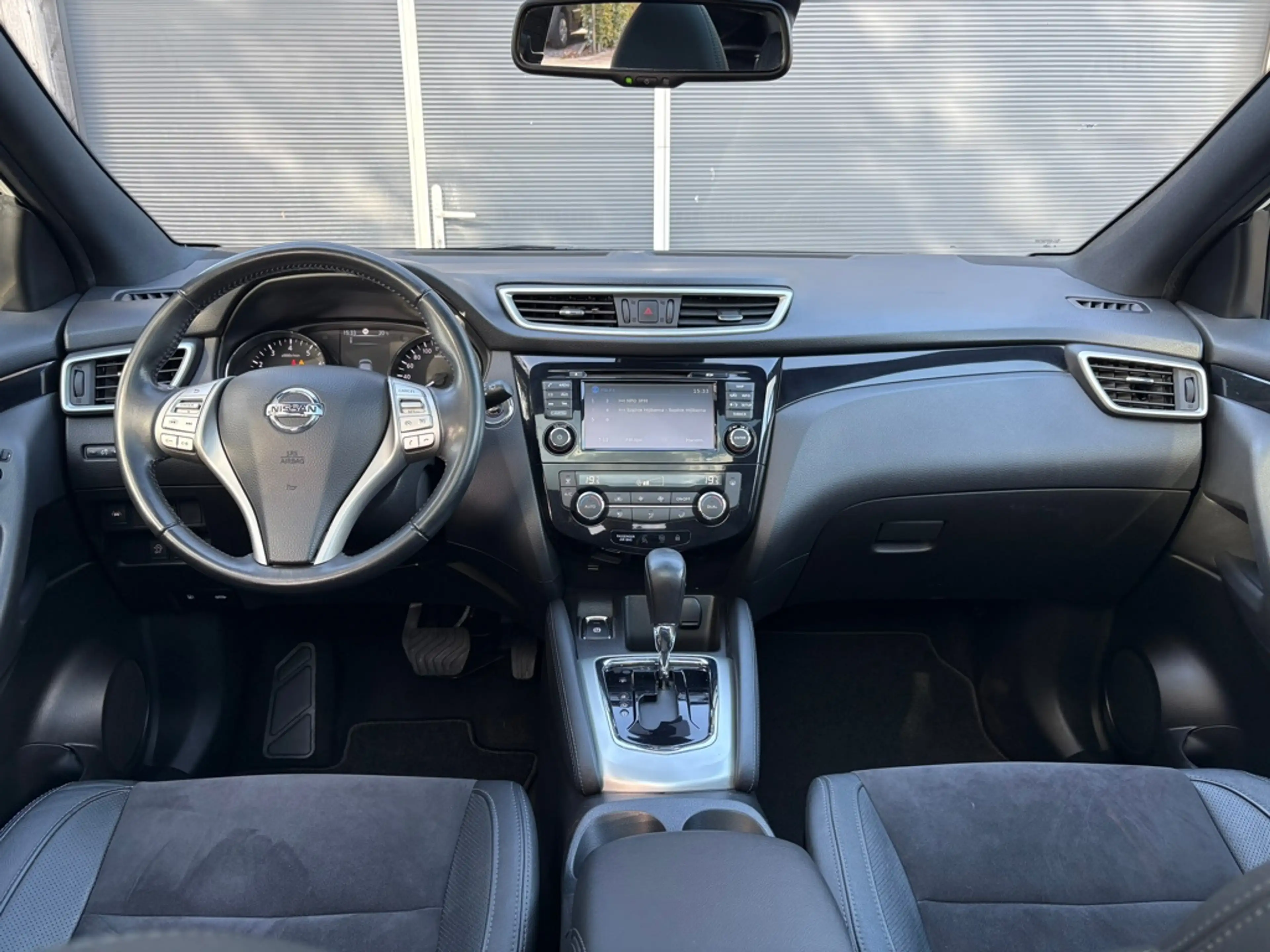 Nissan Qashqai 1.2 N-Vision — photo 8