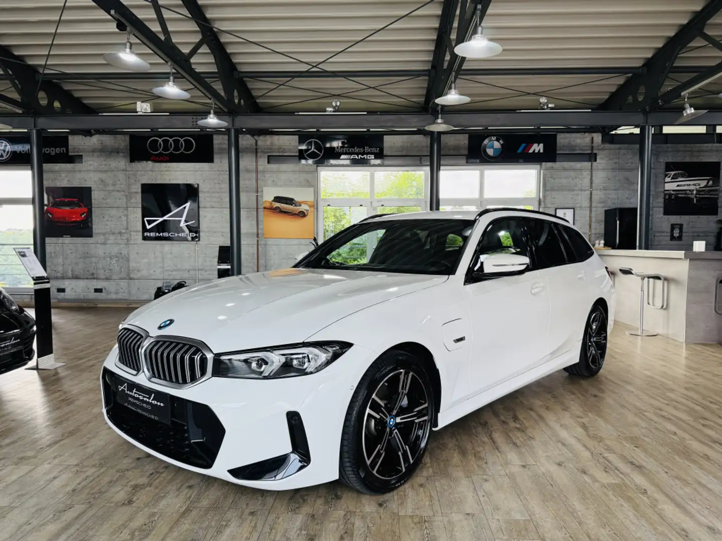 BMW 320 e M-Sport*HUD*WIDESCREEN*GARANTIE*LED Weiß - 1