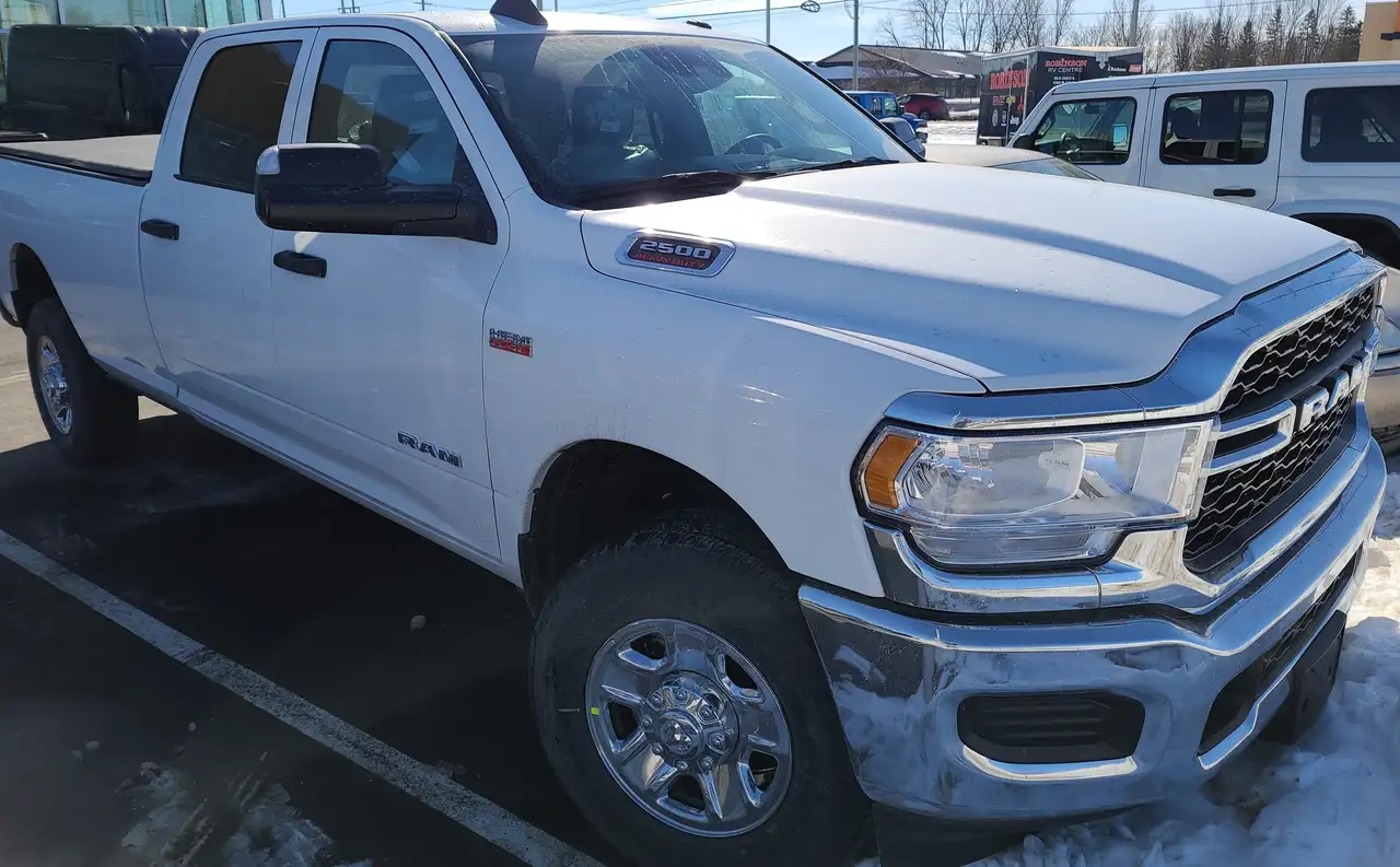 RAM 2500 снимка RAM 2500