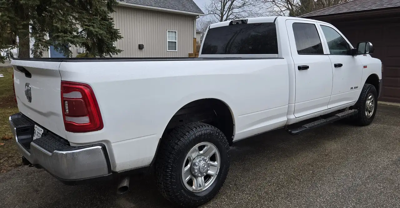 RAM 2500 снимка RAM 2500