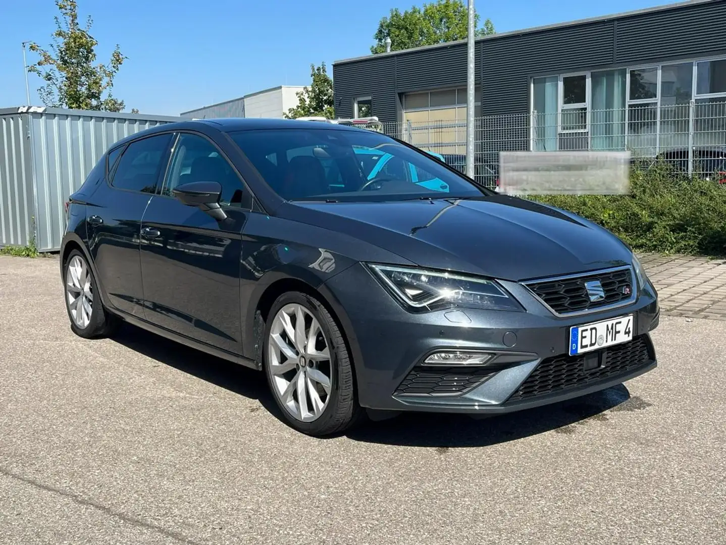 SEAT Leon 2.0 TSI 7DSG FR Alcantara|Pano|ACC|BEATS|CarPlay Grau - 2