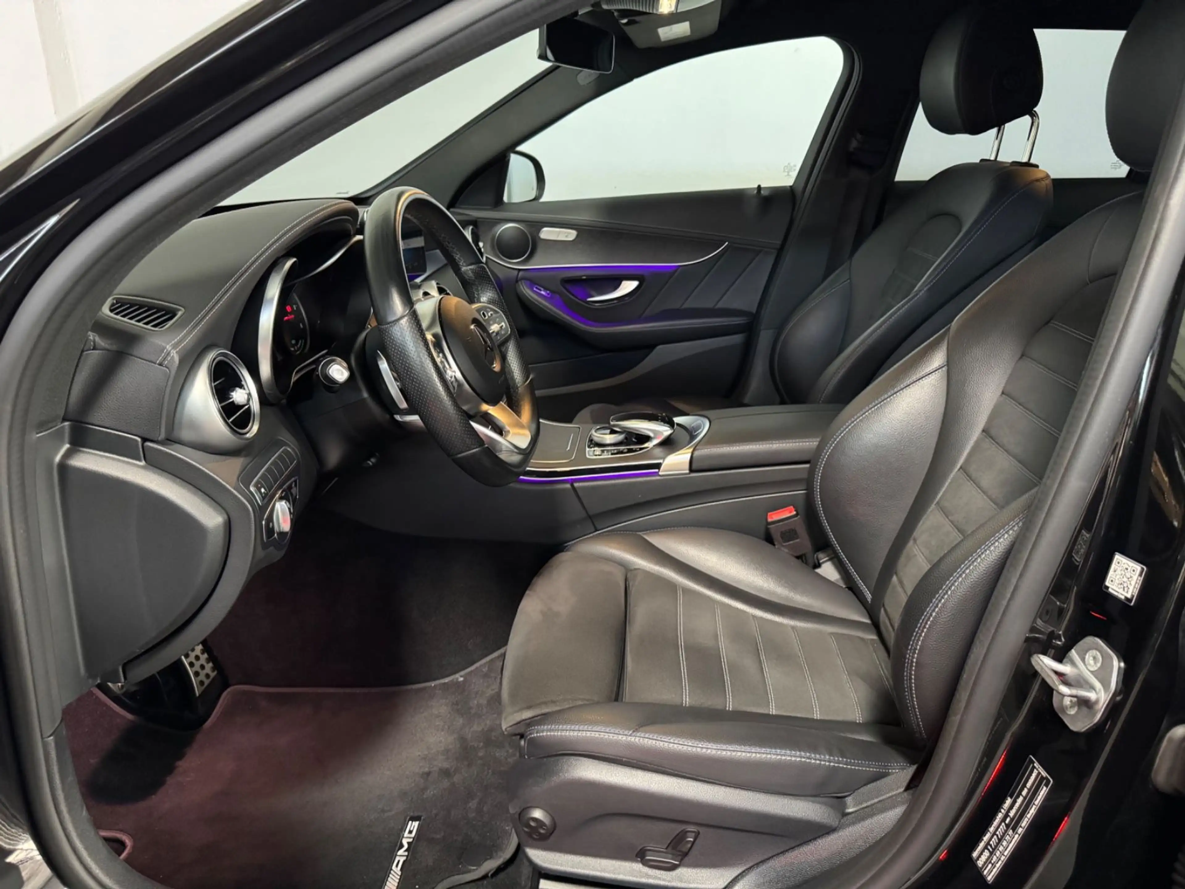 Mercedes-Benz C 300 de AMG-LINE Night Edition — photo 12