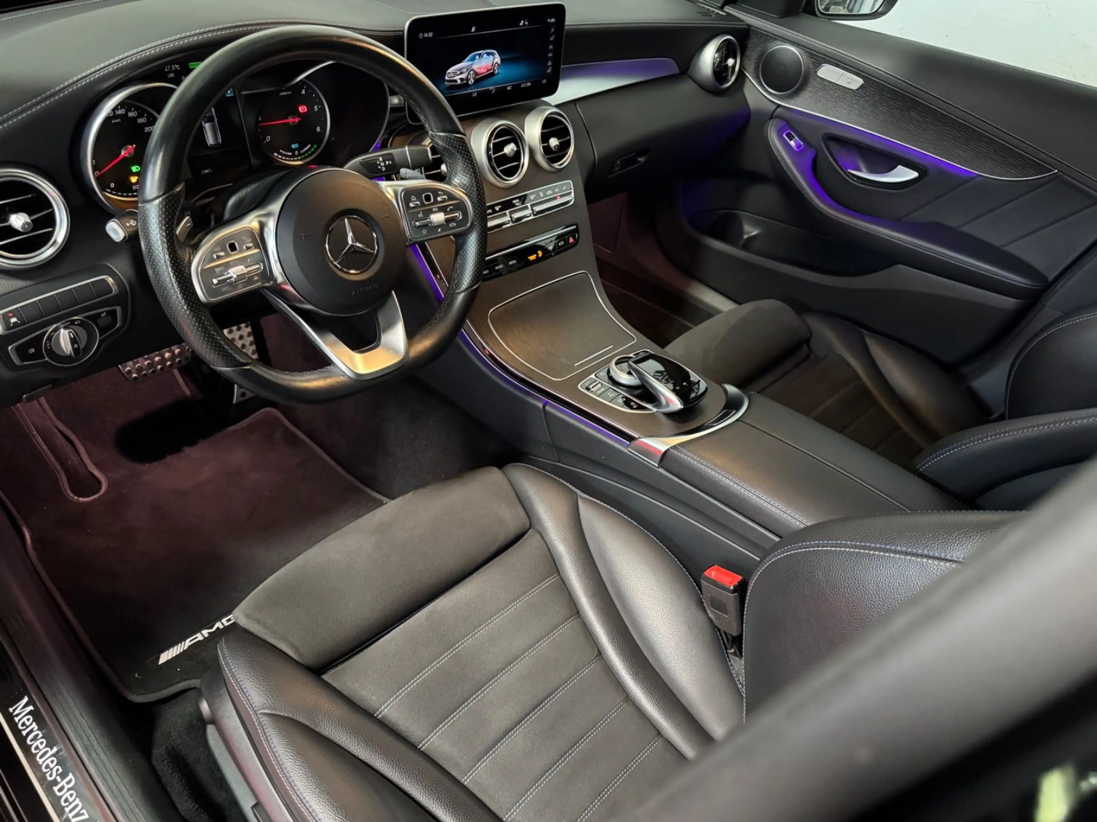 Mercedes-Benz C 300 de AMG-LINE Night Edition — photo 11