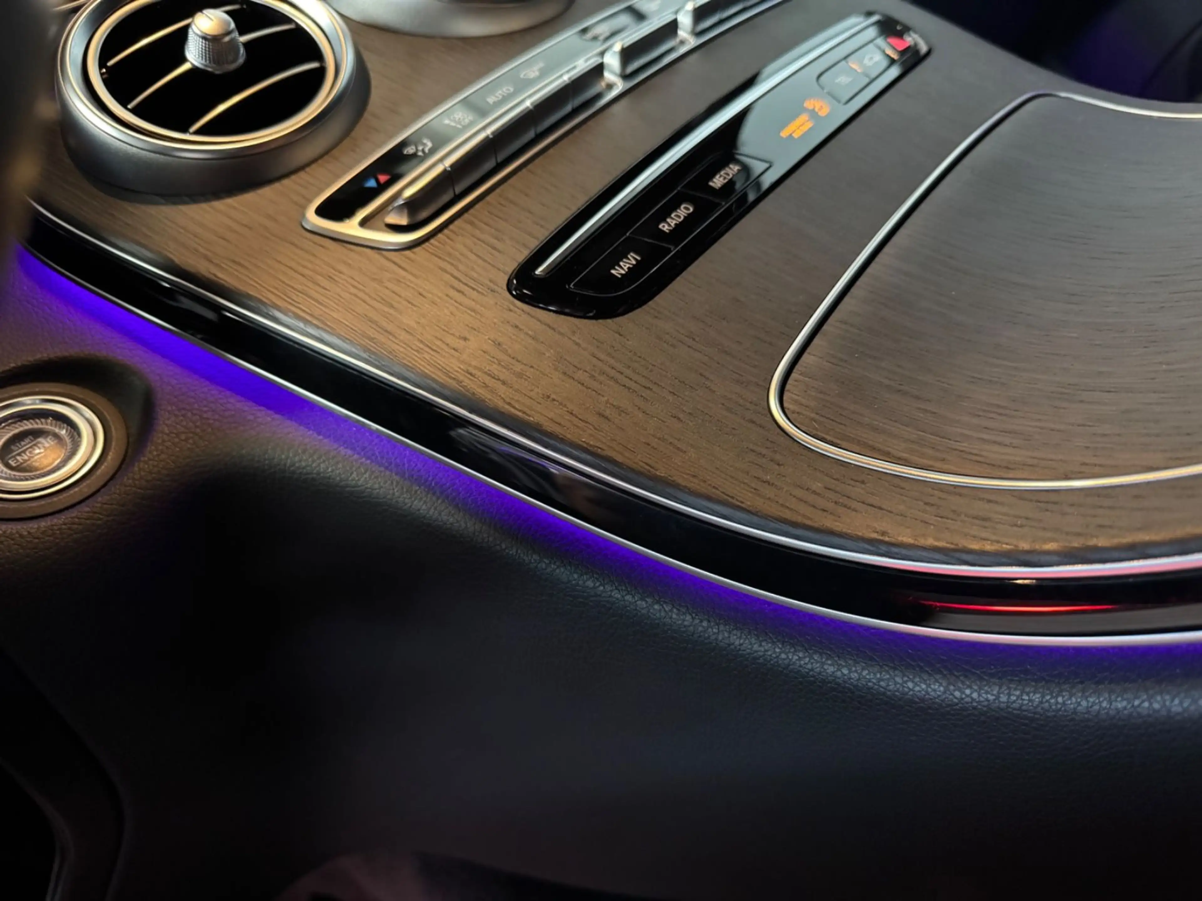 Mercedes-Benz C 300 de AMG-LINE Night Edition — photo 14