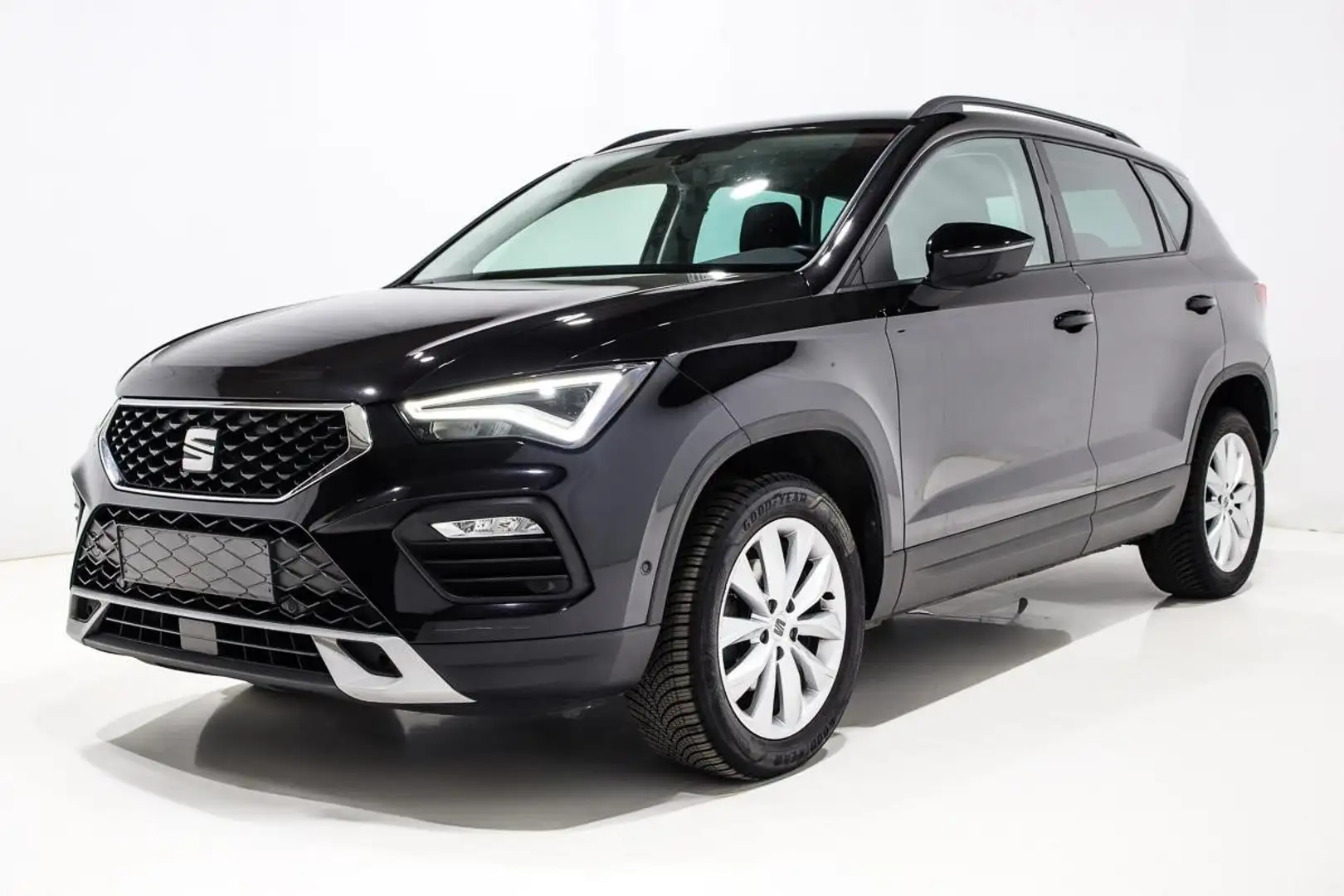 SEAT Ateca 1.0 TSI 110pk NAVI/AIRCO/CAMERA/CRUISE/PDC/NIEUW ! Zwart - 1